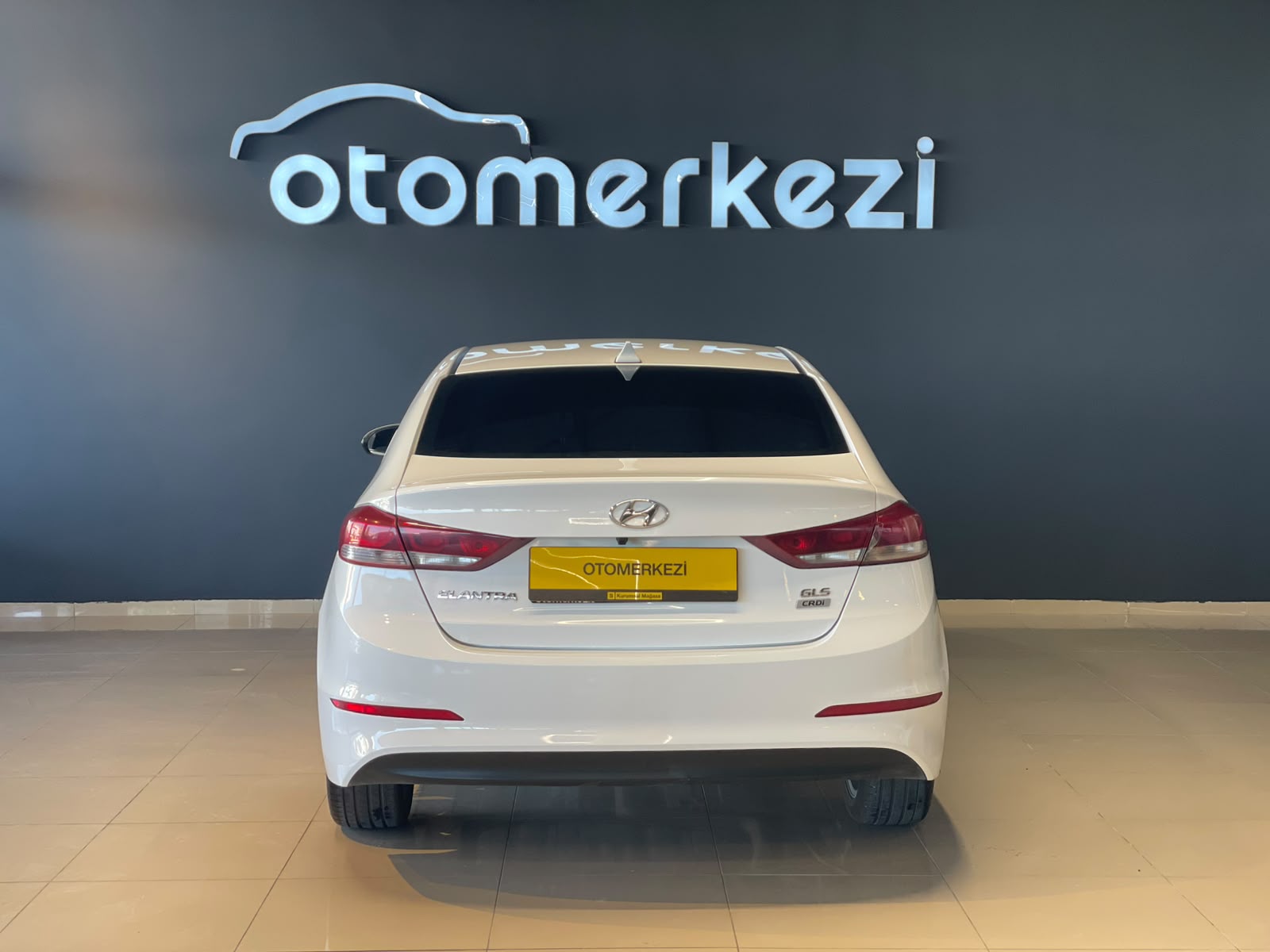 HYUNDAI ELANTRA 2